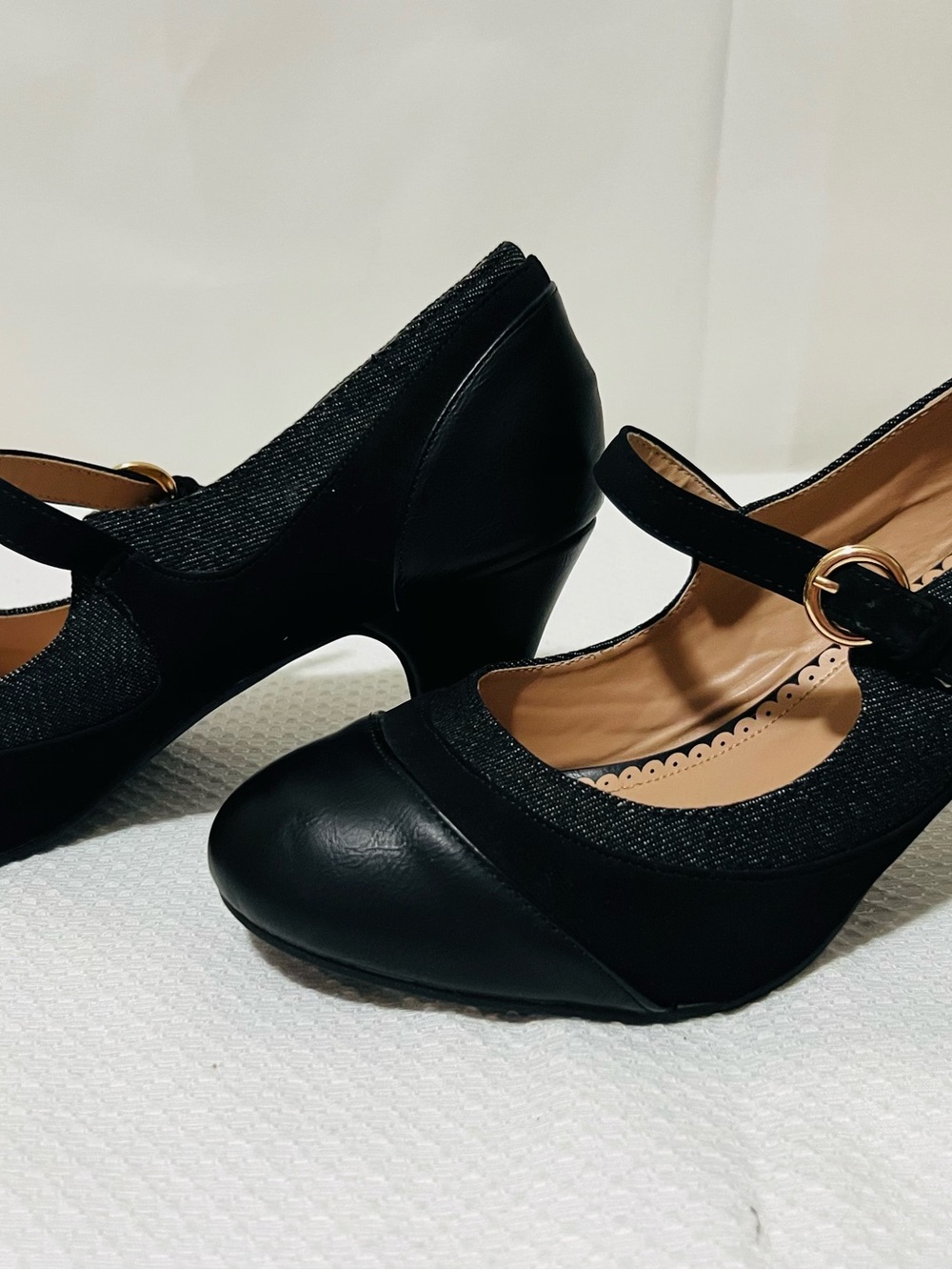 Women’s Journee Collection Black Mary Jane Block Heels Size 9 1/2 - Picture 2 of 8